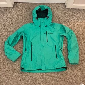 Patagonia mint green Gore Tex hooded windbreaker rain jacket sz M